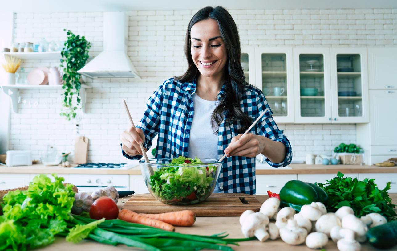 Doyurucu ve Düşük Kalorili Yaz Salatası